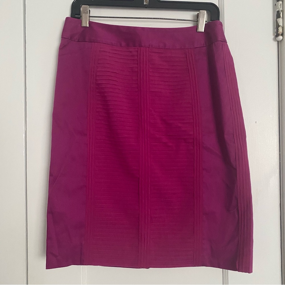 White House Black Market Fuchsia Pencil Skirt size 8